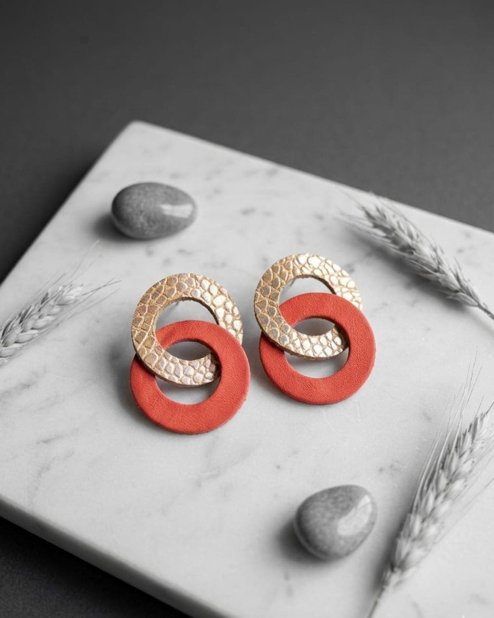 Boucles d'oreilles Entrelacs — Terracotta & Or