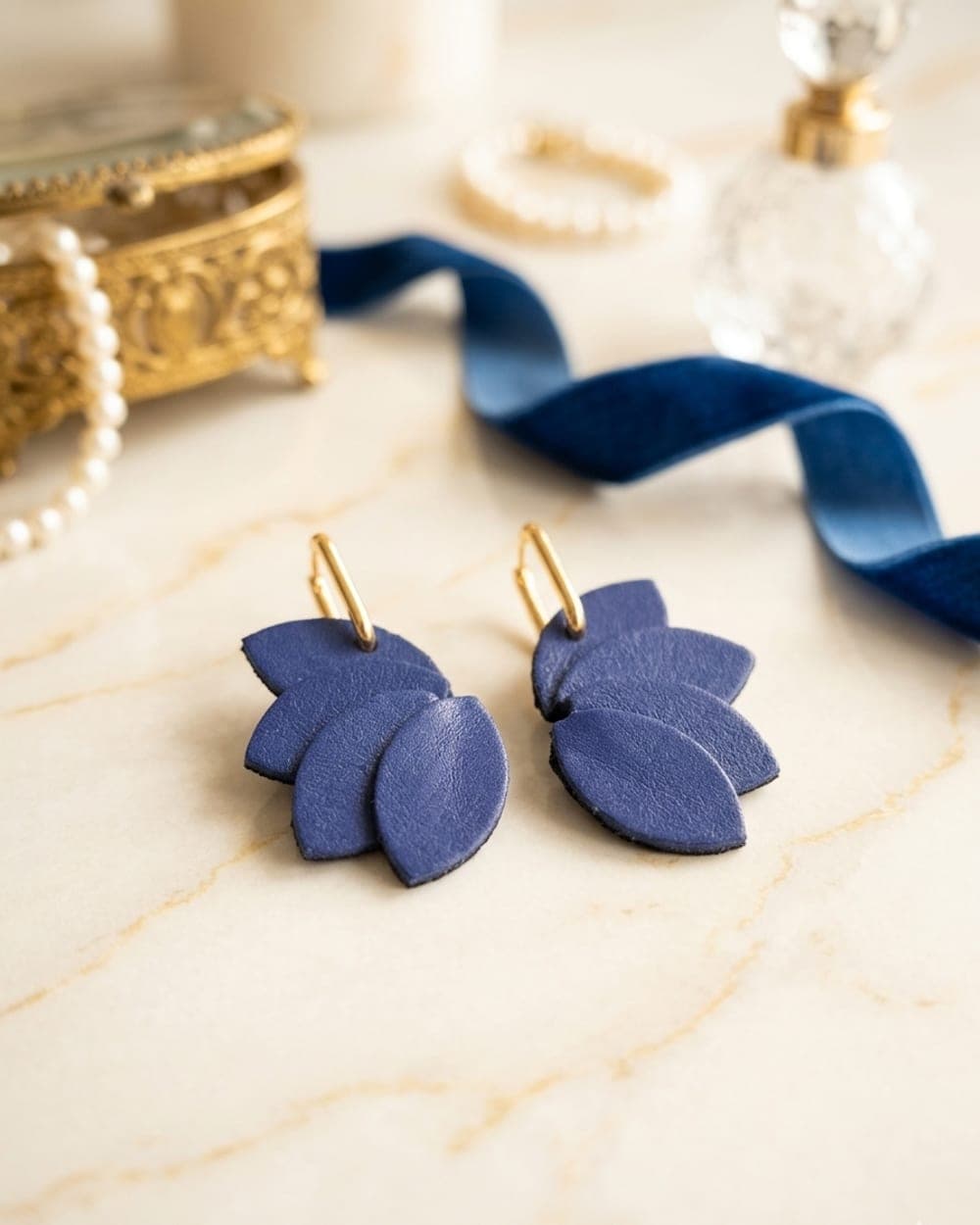 Boucles d'oreilles Feuillage — Bleu Nuit